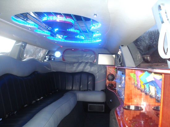 Chrysler 300 Spacious Interior With Solid Oak Bar